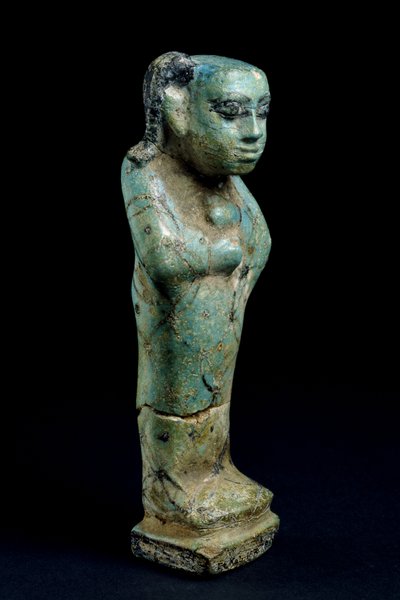 Statuette eines Kindes in einem Leichentuch von Egyptian 12th Dynasty